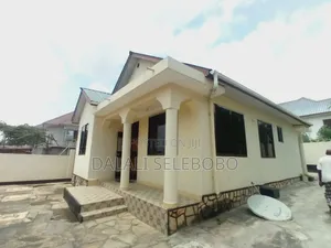 3bdrm Block of Flats in Kimara Baruti for rent