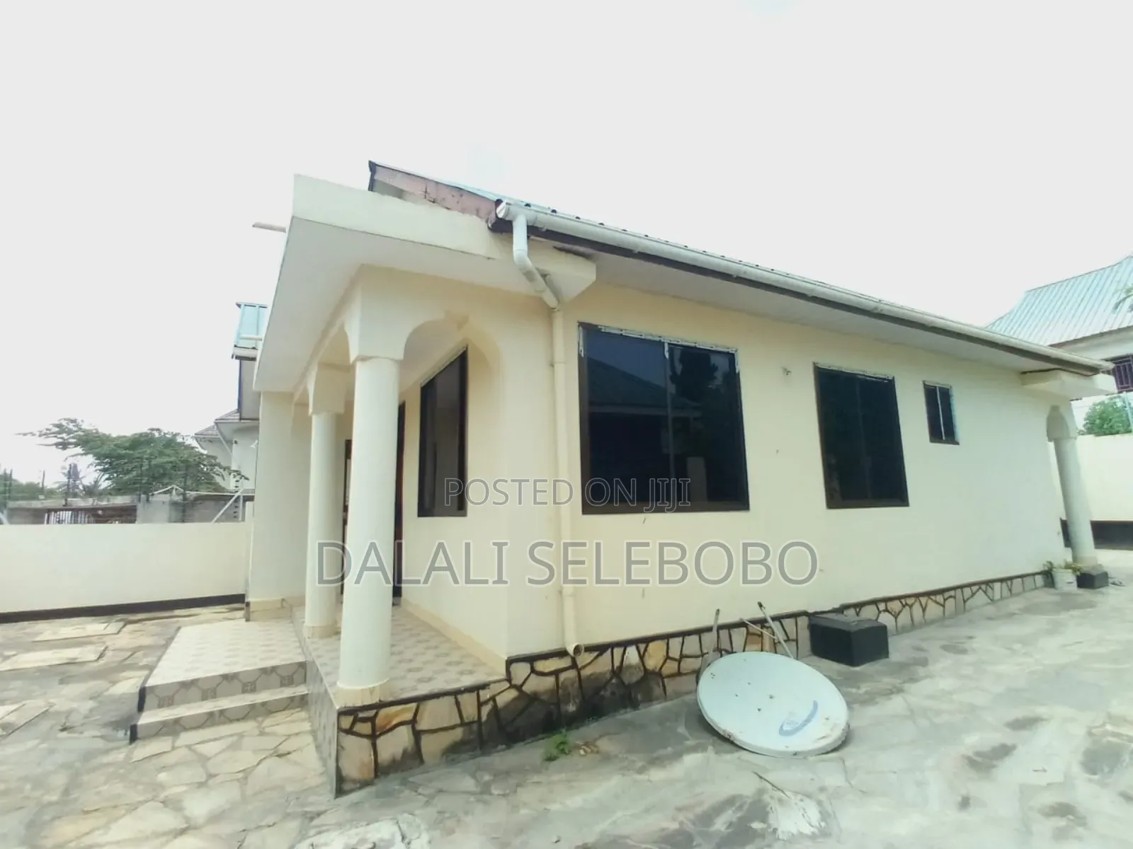 3bdrm Block of Flats in Kimara Baruti for rent
