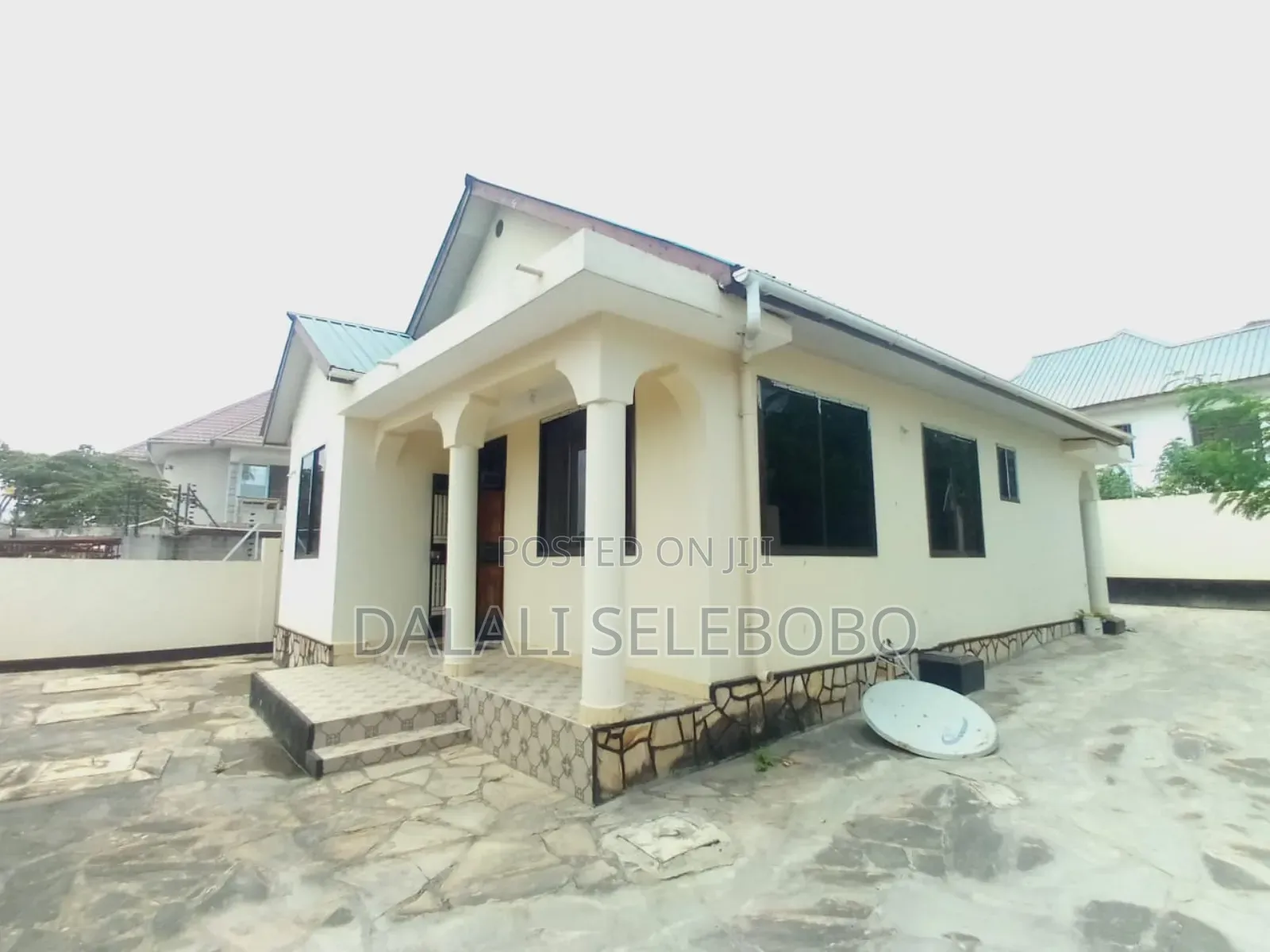 3bdrm Block of Flats in Kimara Baruti for rent