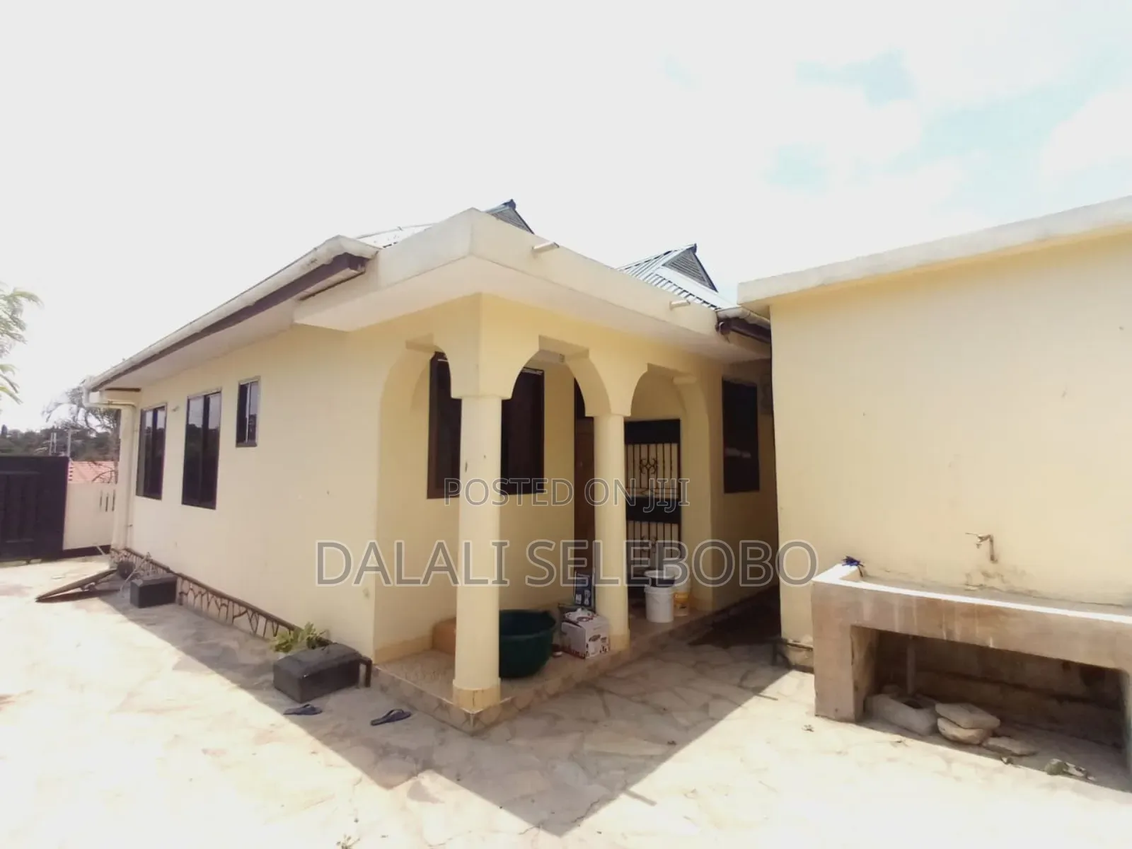 3bdrm Block of Flats in Kimara Baruti for rent