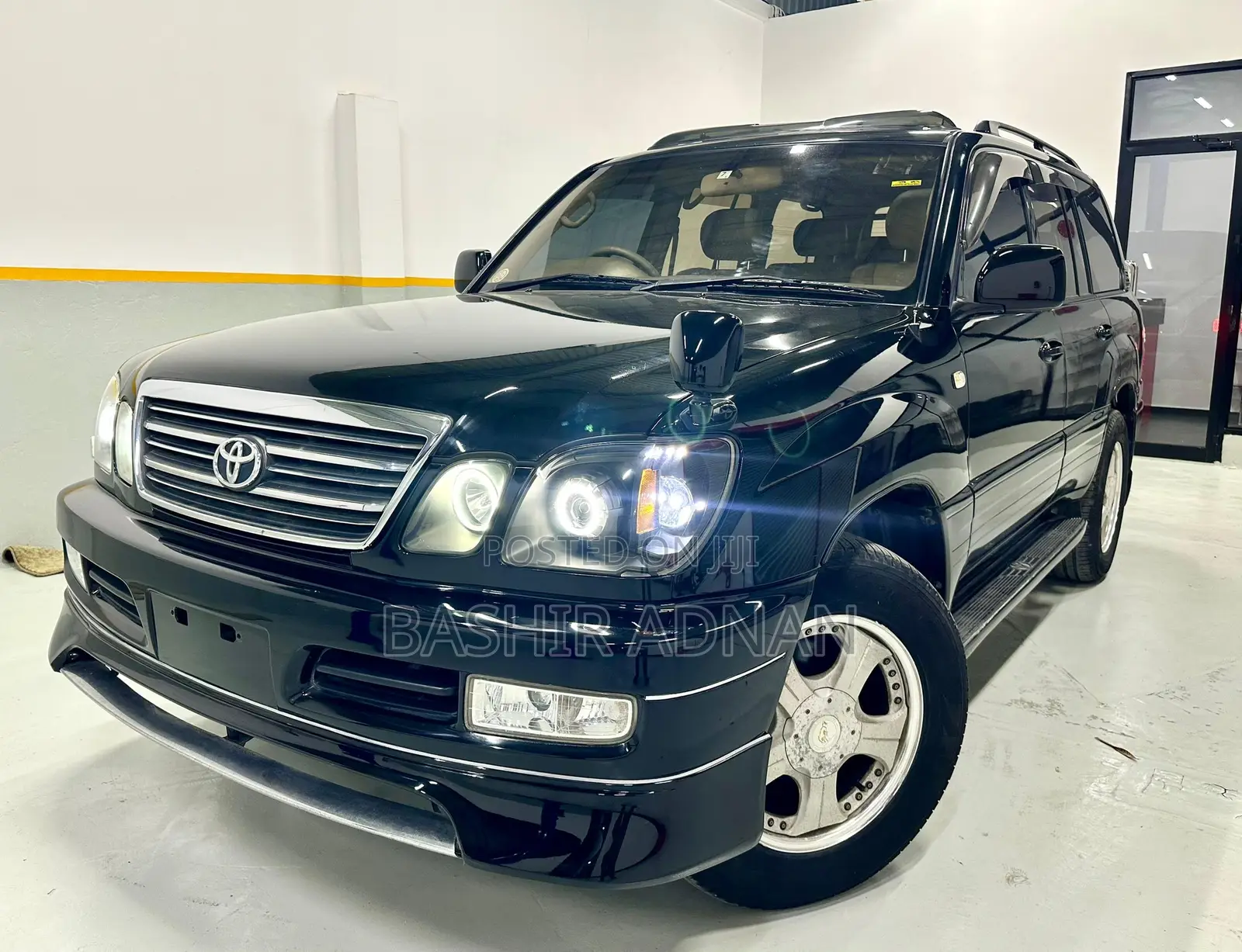 Toyota Land Cruiser HDJ 100 2000 Black