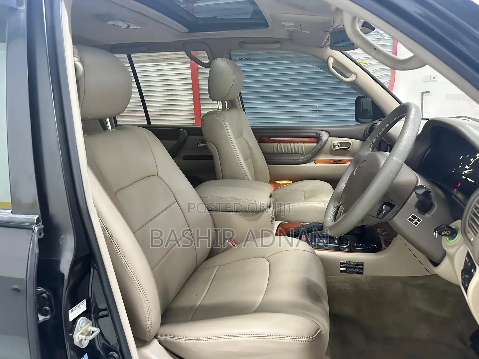Toyota Land Cruiser HDJ 100 2000 Black