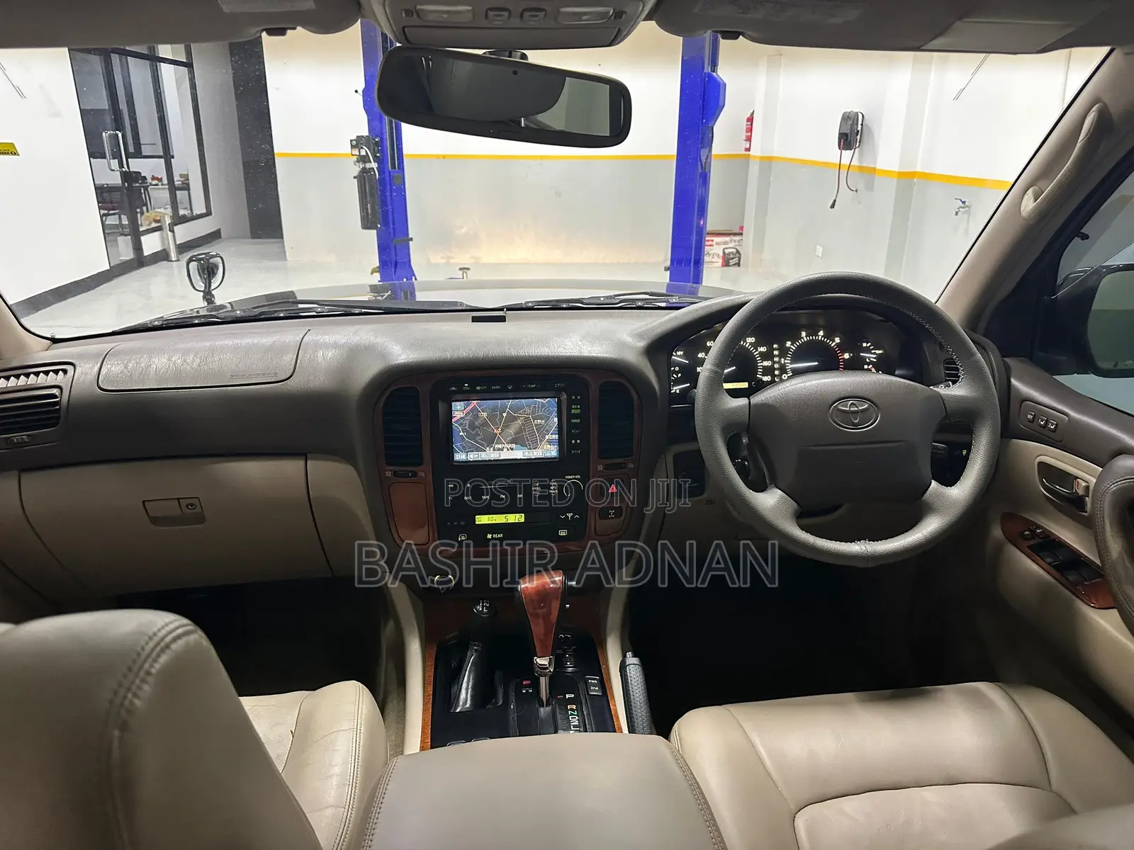 Toyota Land Cruiser HDJ 100 2000 Black
