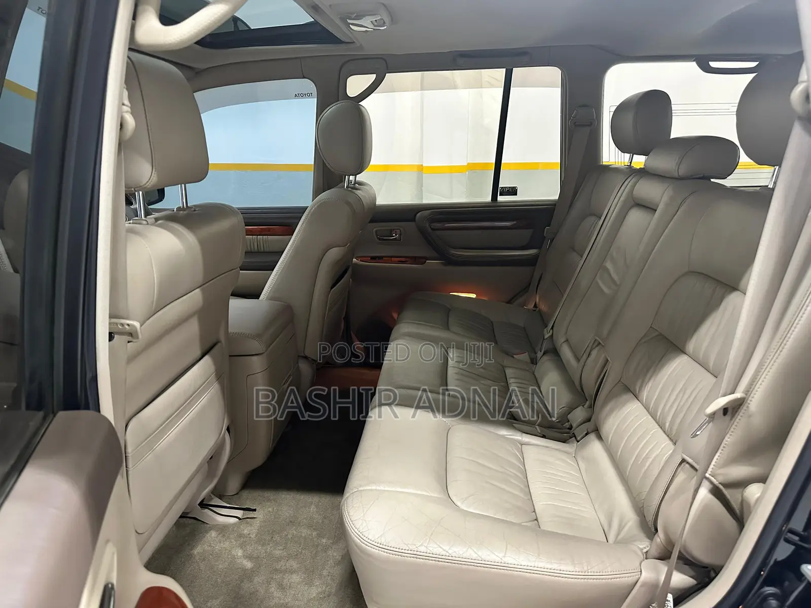Toyota Land Cruiser HDJ 100 2000 Black