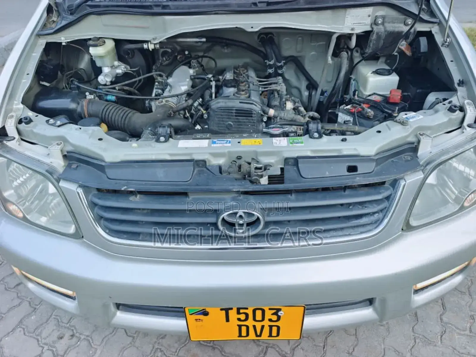 Toyota Noah 2001 Silver