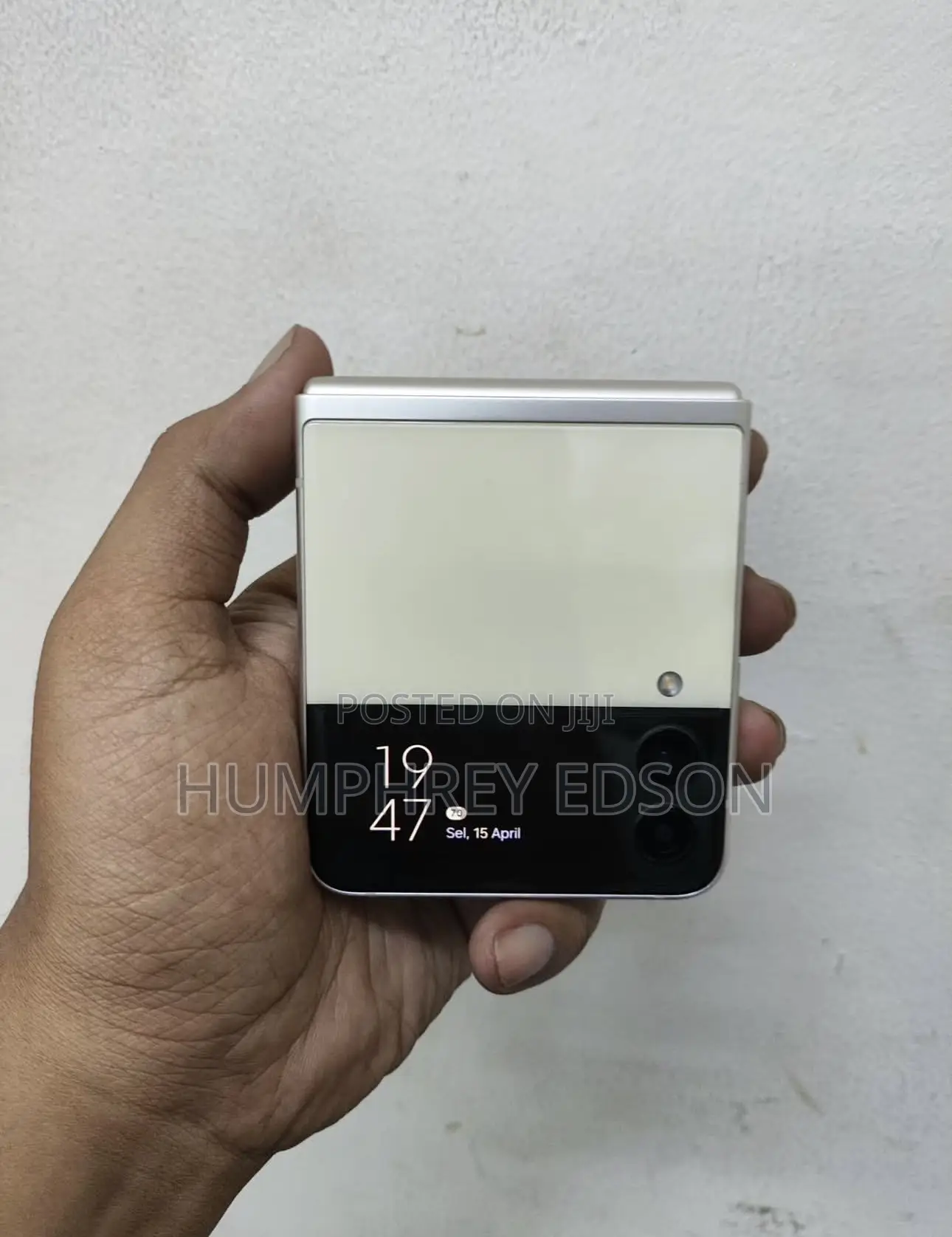 New Samsung Galaxy Z Flip4 128 GB
