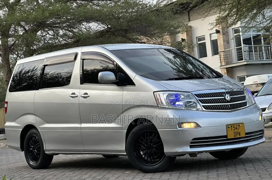 Toyota Alphard 2.4 Petrol FWD 2004 Silver