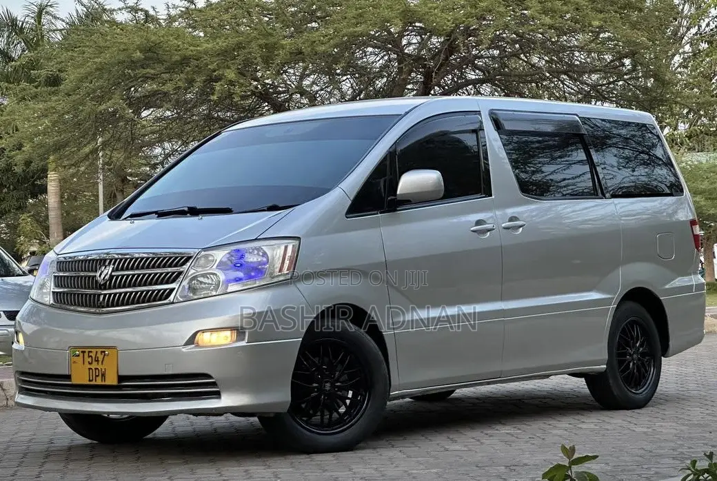 Toyota Alphard 2.4 Petrol FWD 2004 Silver