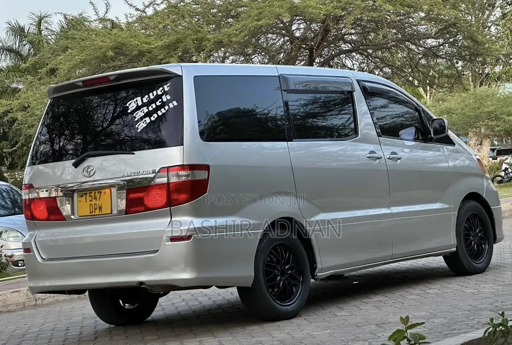 Toyota Alphard 2.4 Petrol FWD 2004 Silver