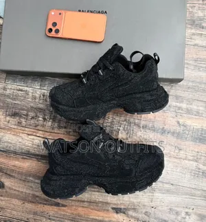 Men's Leather Shoes Basically Very Nice in Balenciaga Brand