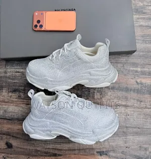 Men's Leather Shoes Basically Very Nice in Balenciaga Brand