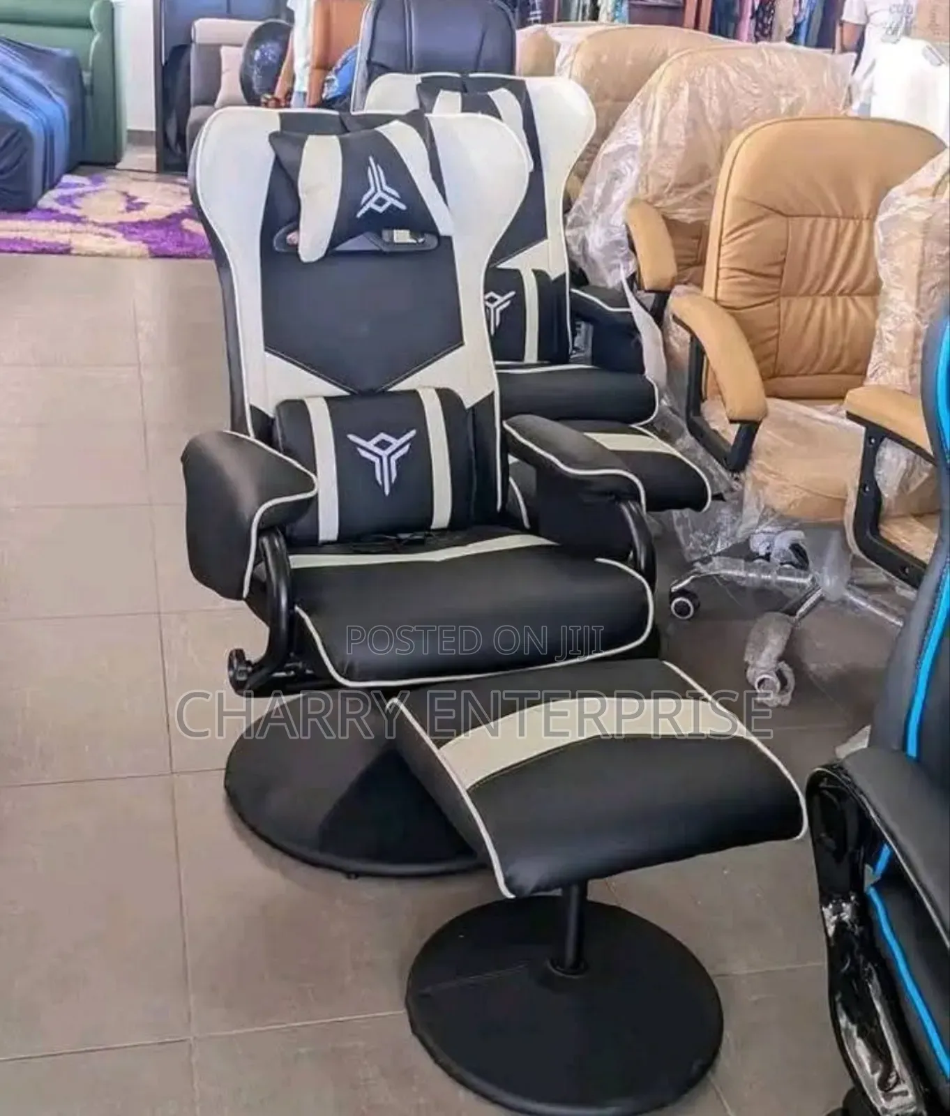 Multipurpose Ergonomic Gaming Chair With a Footrest and Lumbar Support