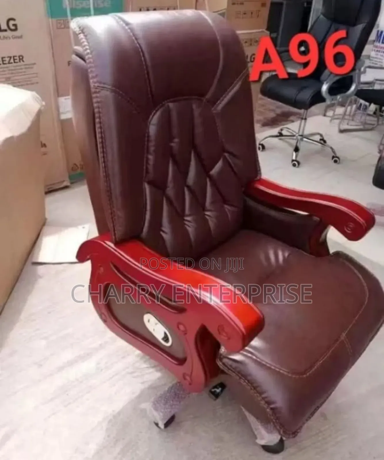 Best Leather Executive Office Chair With a Solid Wood Frame Adjustable