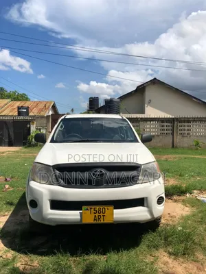 Toyota Hilux 2015 White