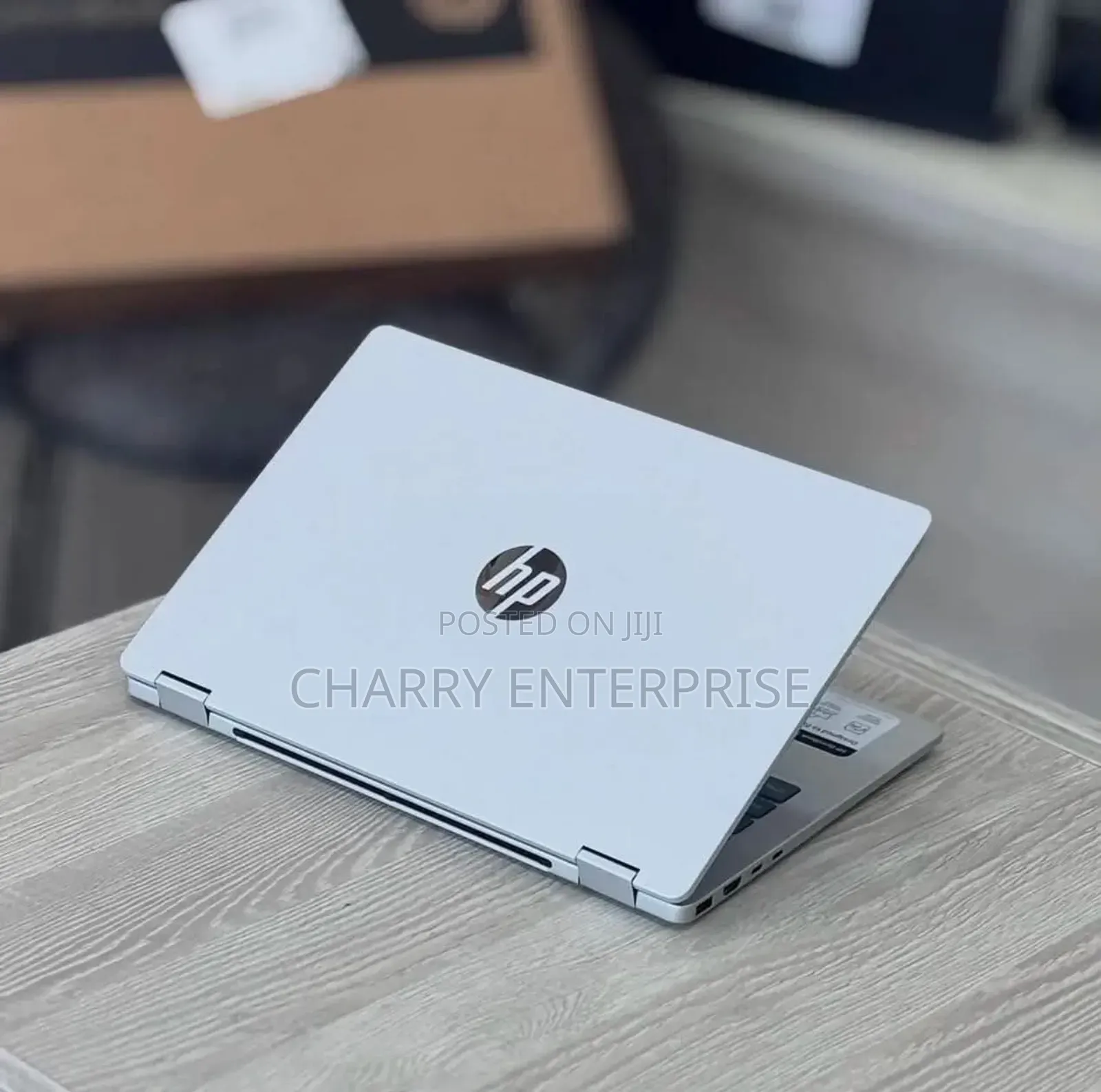 New Laptop HP OmniBook 5 Flip 16GB Intel Core I7 SSD 512GB