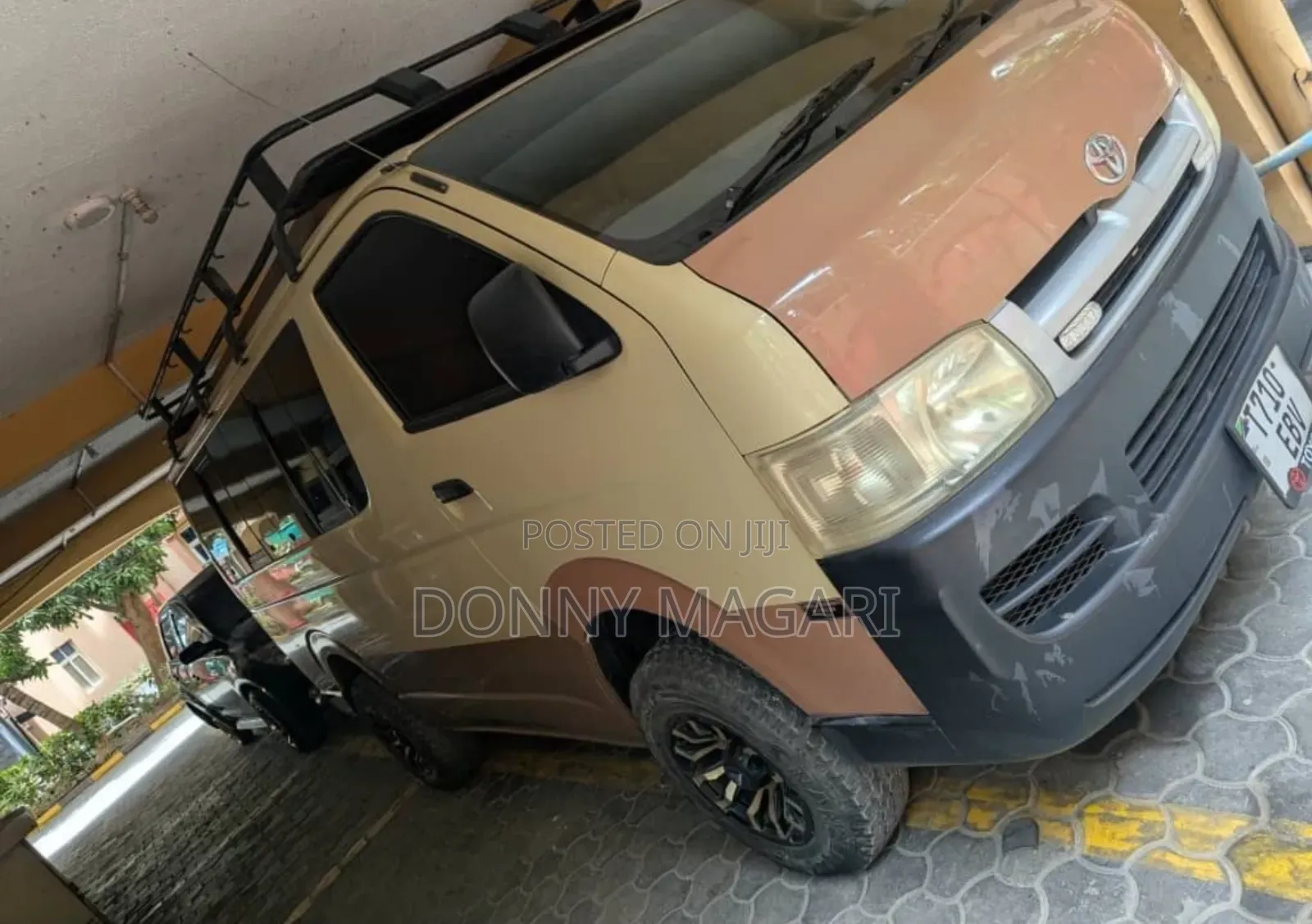 Toyota HiAce 2008 Beige