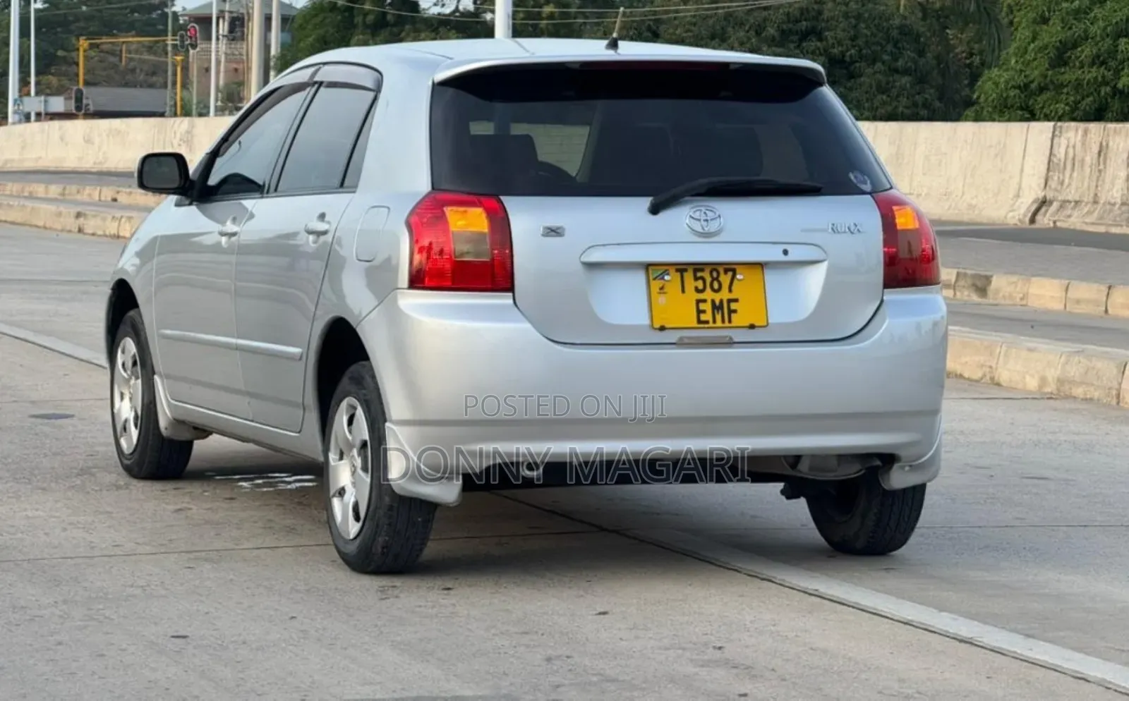 Toyota Corolla RunX 2003 Silver