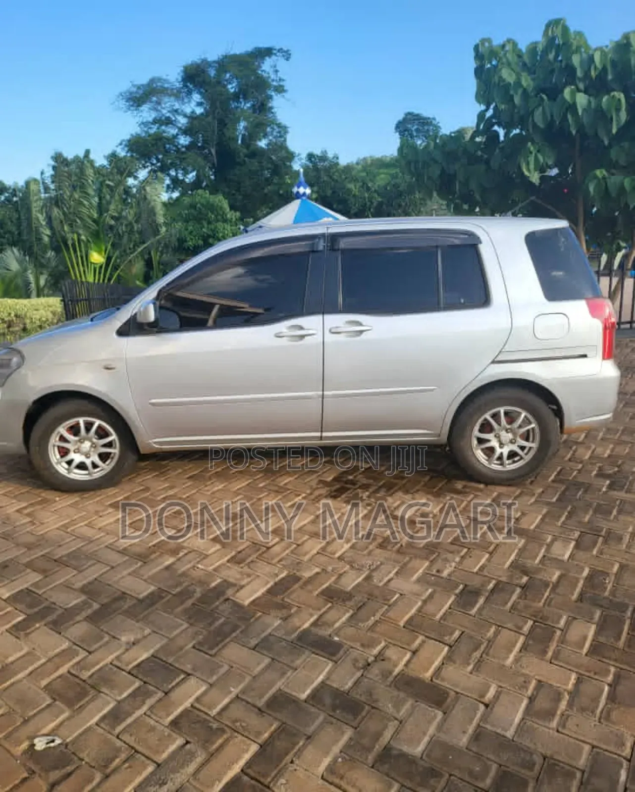 Toyota Raum 2006 Silver