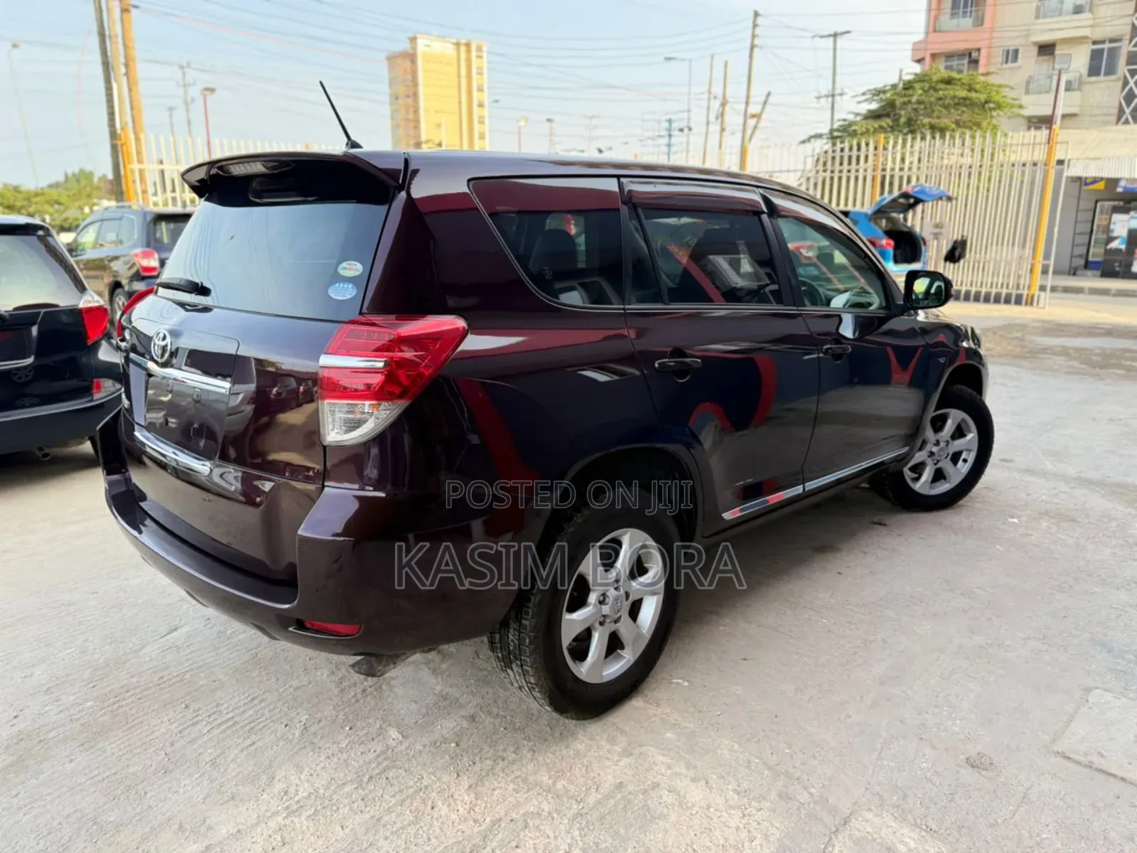 Toyota Vanguard 2012 Maroon