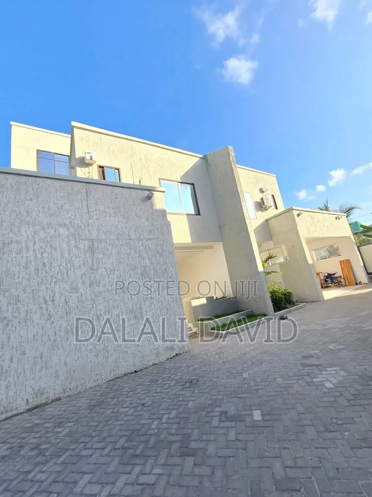 4bdrm Villa in Mikocheni for rent