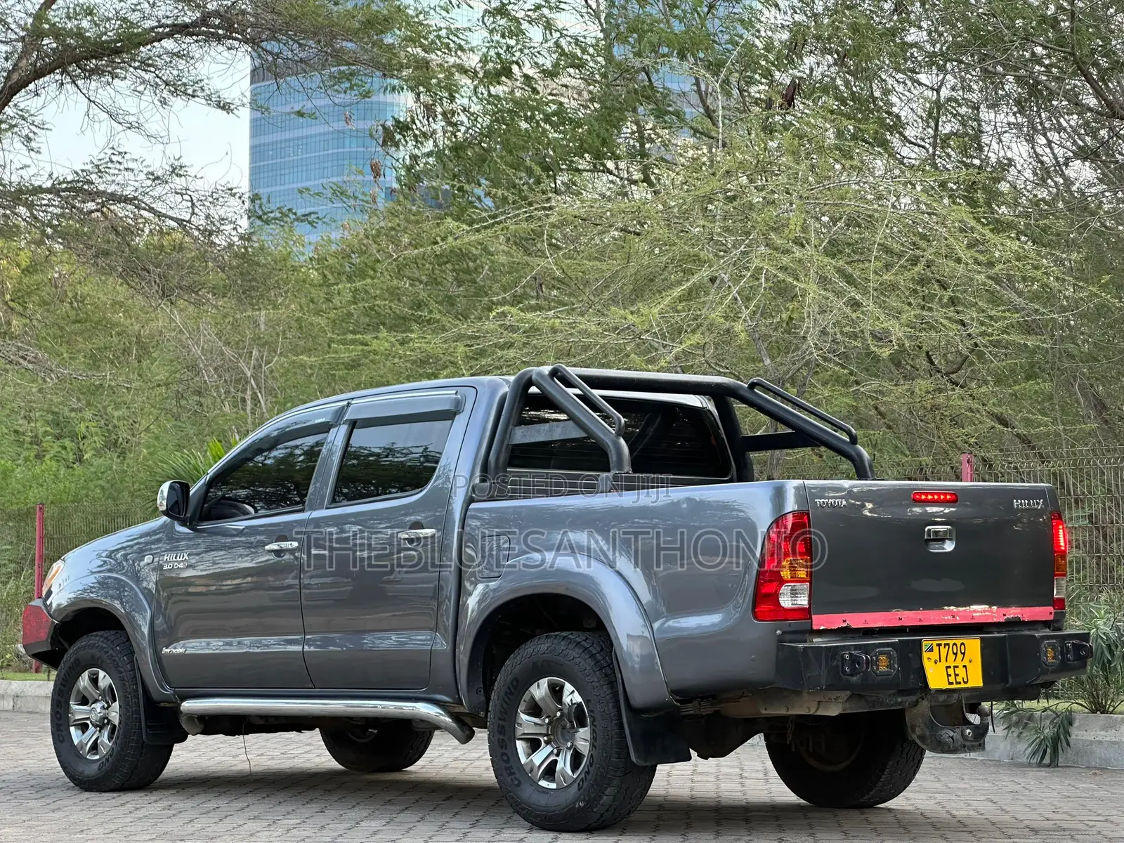 Toyota Hilux 2010 Gray