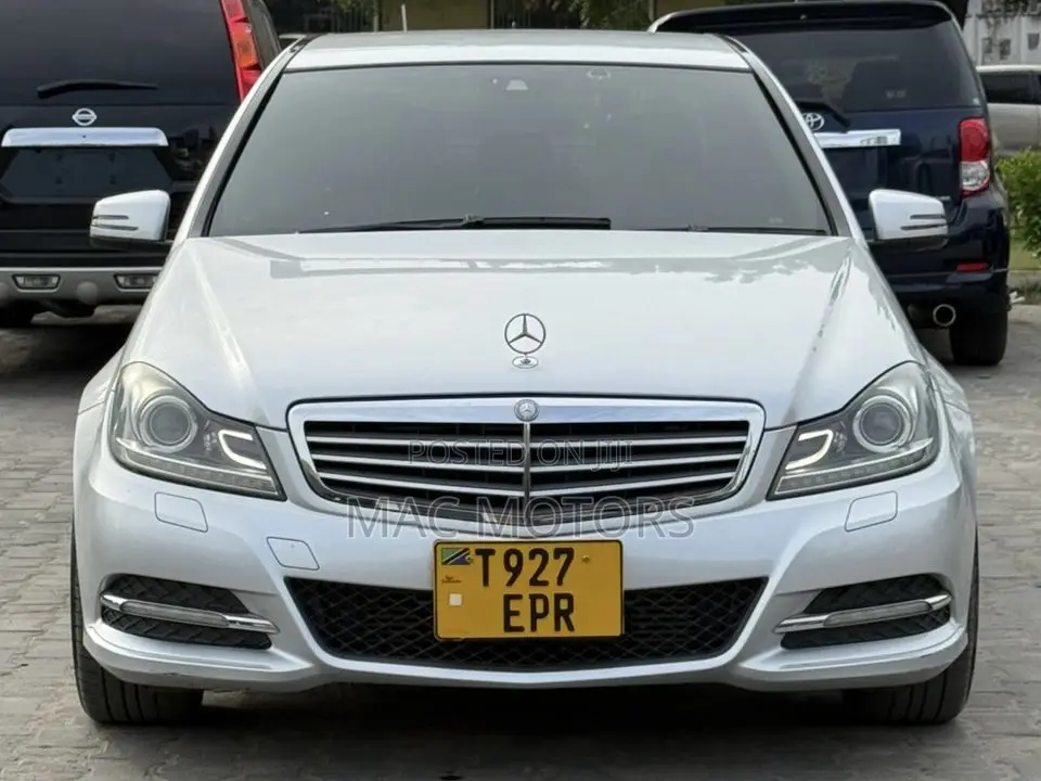Mercedes-Benz C-Class 2012 Silver