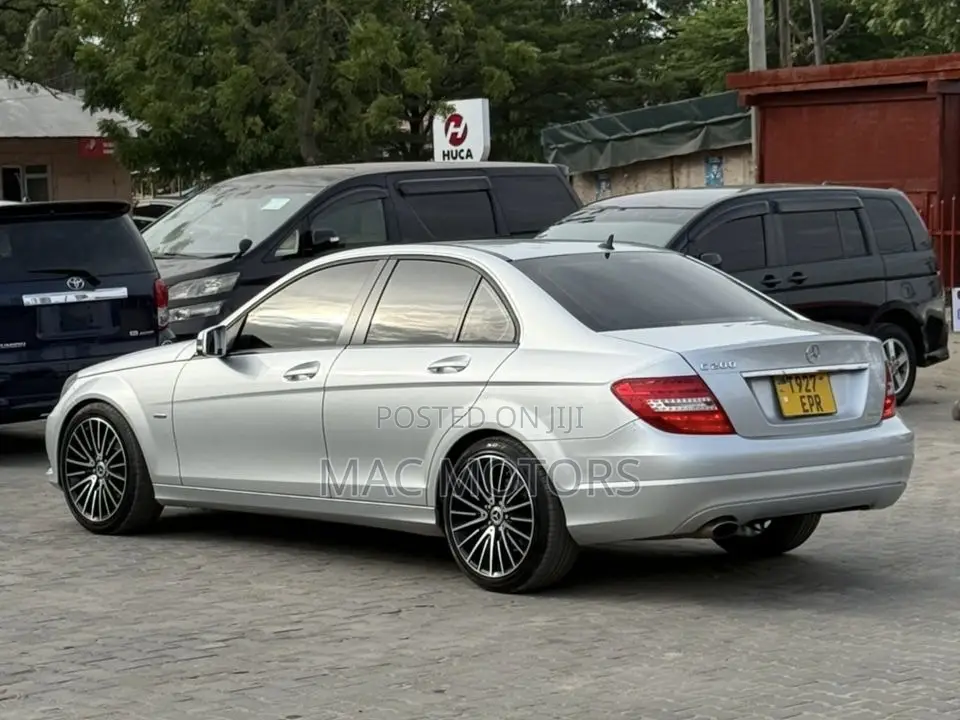 Mercedes-Benz C-Class 2012 Silver