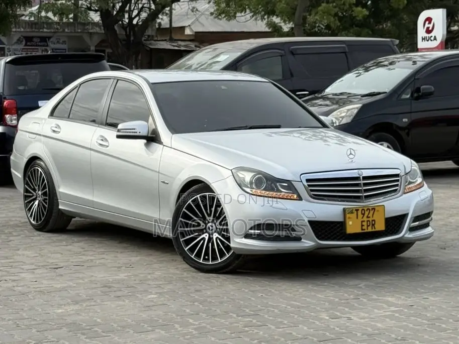 Mercedes-Benz C-Class 2012 Silver