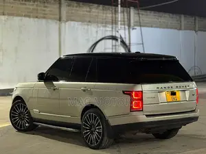 Land Rover Range Rover Vogue 2015 Gold
