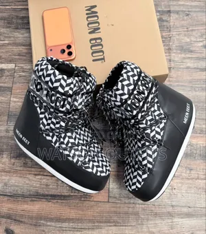 Moon Boot Shoes Very New and Original