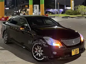 Toyota Crown 2009 Matt Black