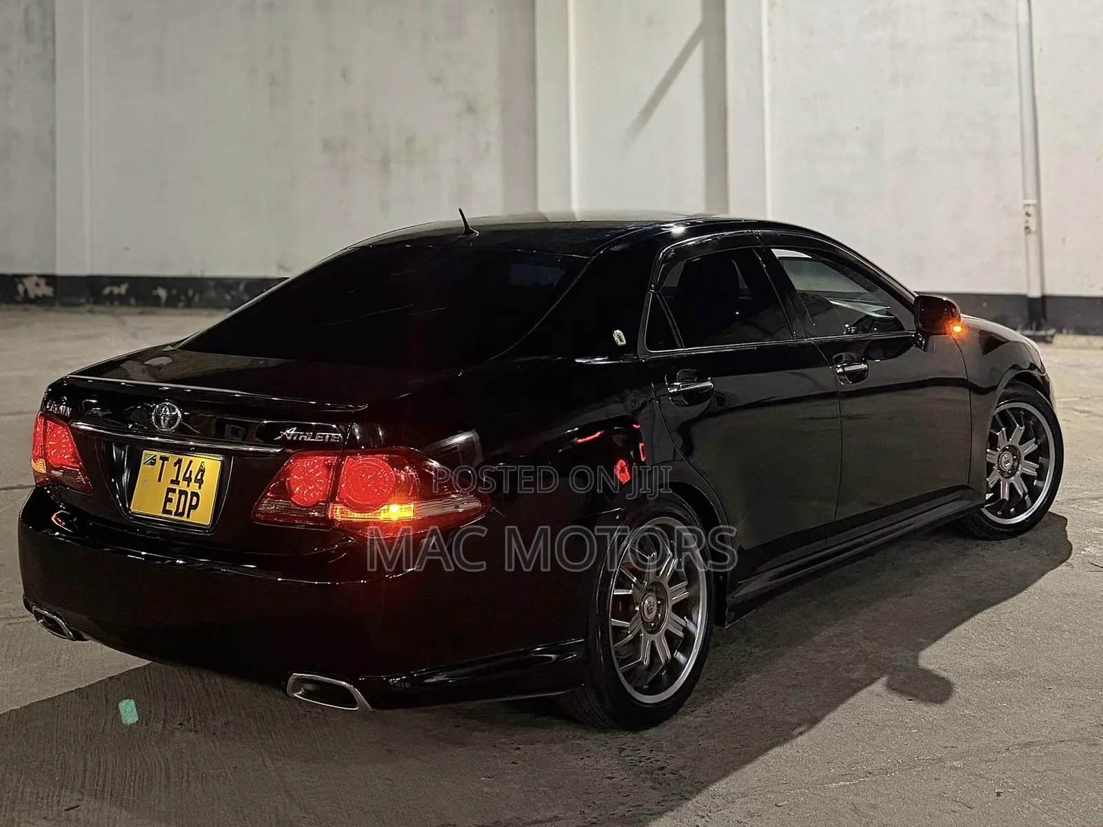 Toyota Crown 2009 Matt Black