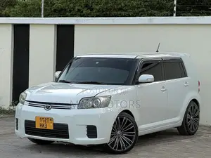 Toyota Corolla Rumion 2008 White