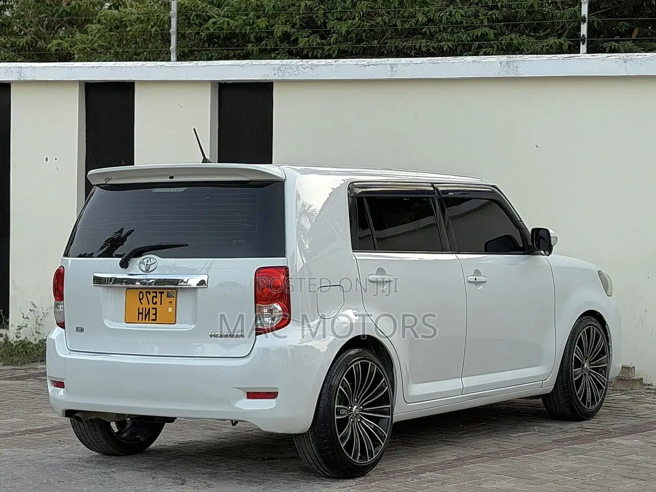 Toyota Corolla Rumion 2008 White