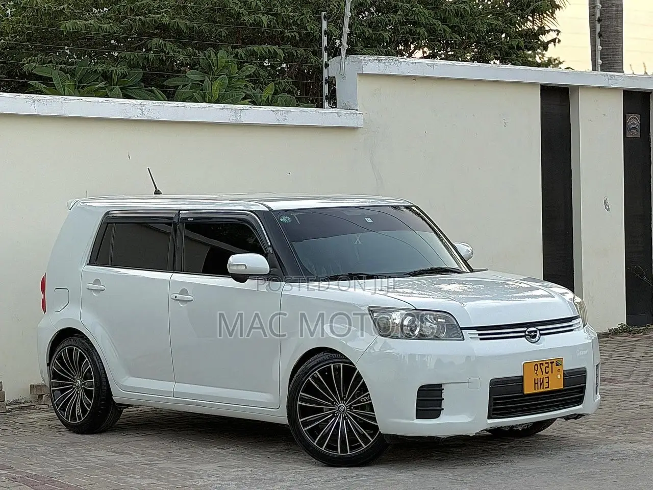 Toyota Corolla Rumion 2008 White