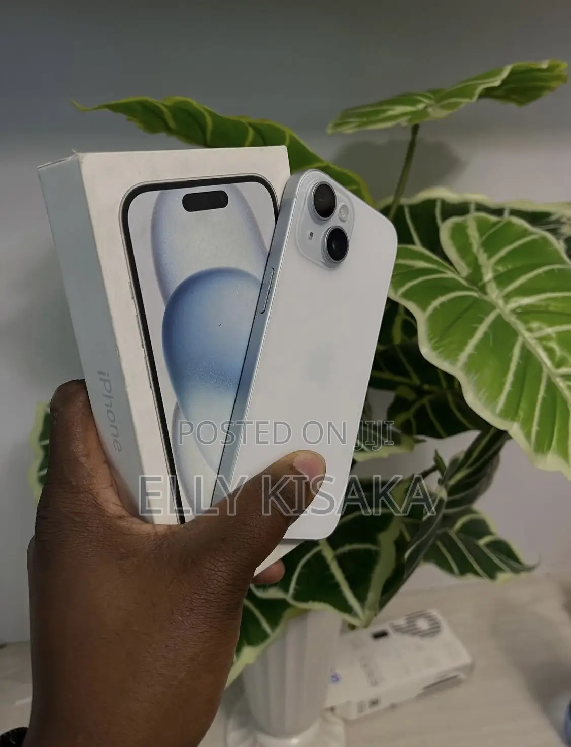 New Apple iPhone 15 128 GB White