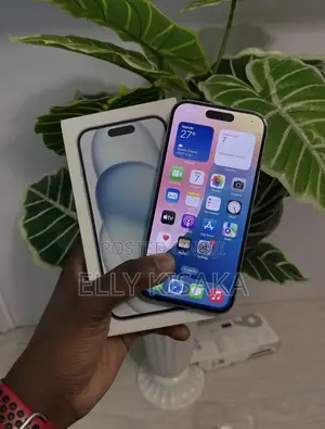 New Apple iPhone 15 128 GB White