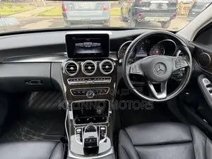 Mercedes-Benz C200 2014 Black