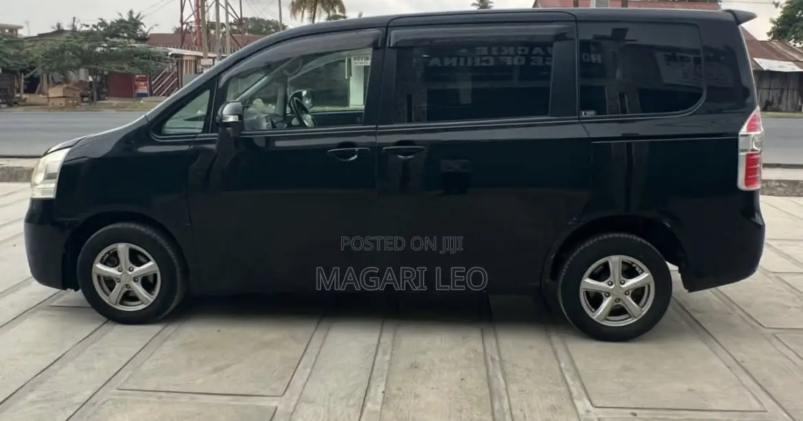 Toyota Noah 2007 Black