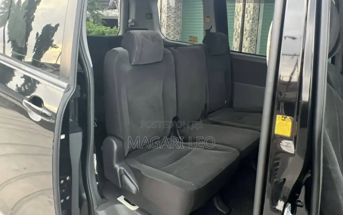 Toyota Noah 2007 Black