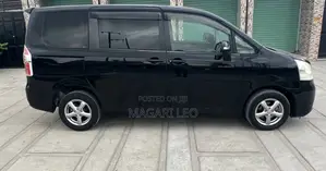 Toyota Noah 2007 Black