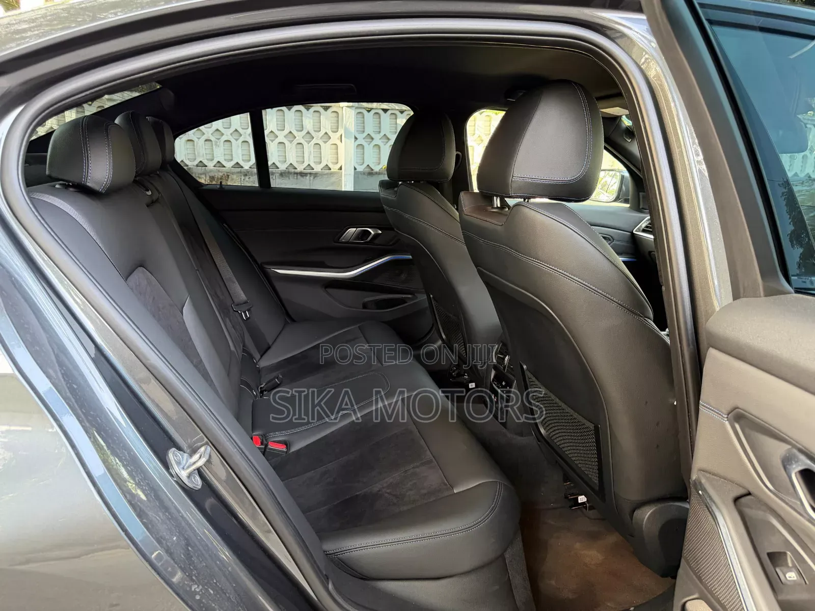 BMW 320i Sedan RWD 2020 Gray