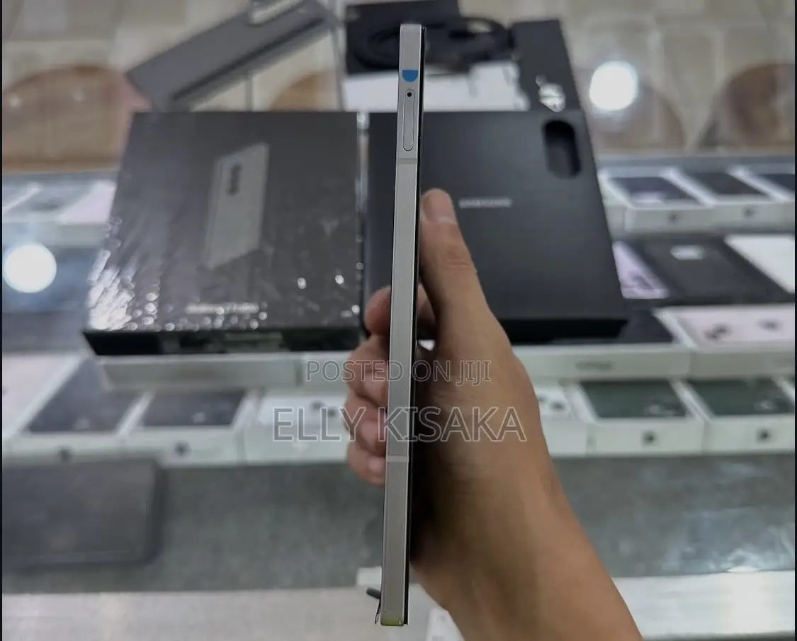 New Samsung Galaxy Z Fold6 256 GB Gray
