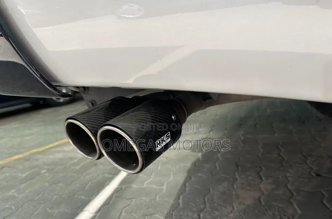 Toyota Hilux 2024 White