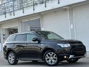Mitsubishi Outlander 2015 Black