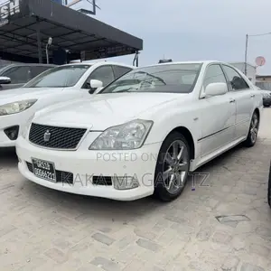 Toyota Crown 2007 White