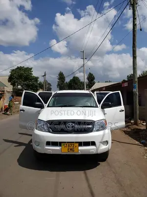Toyota Hilux 2007 White