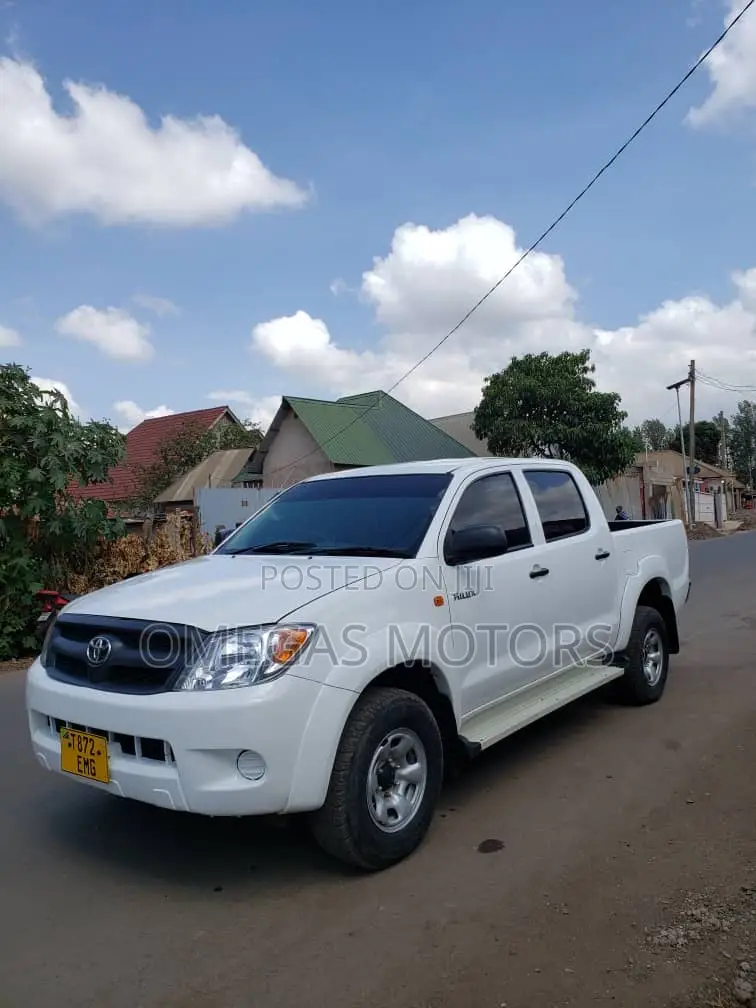 Toyota Hilux 2007 White