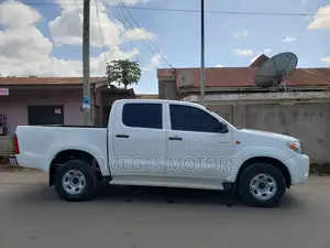 Toyota Hilux 2007 White