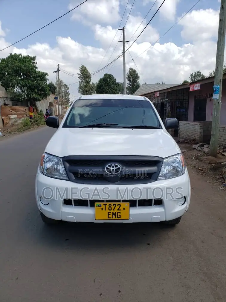 Toyota Hilux 2007 White